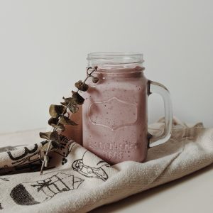 Indian_summer_smoothie_with_figs